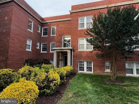 401 COMMONWEALTH AVENUE #20A