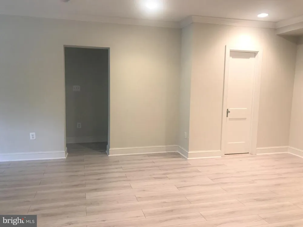 401 COMMONWEALTH AVENUE #20A Alexandria, VA 22301