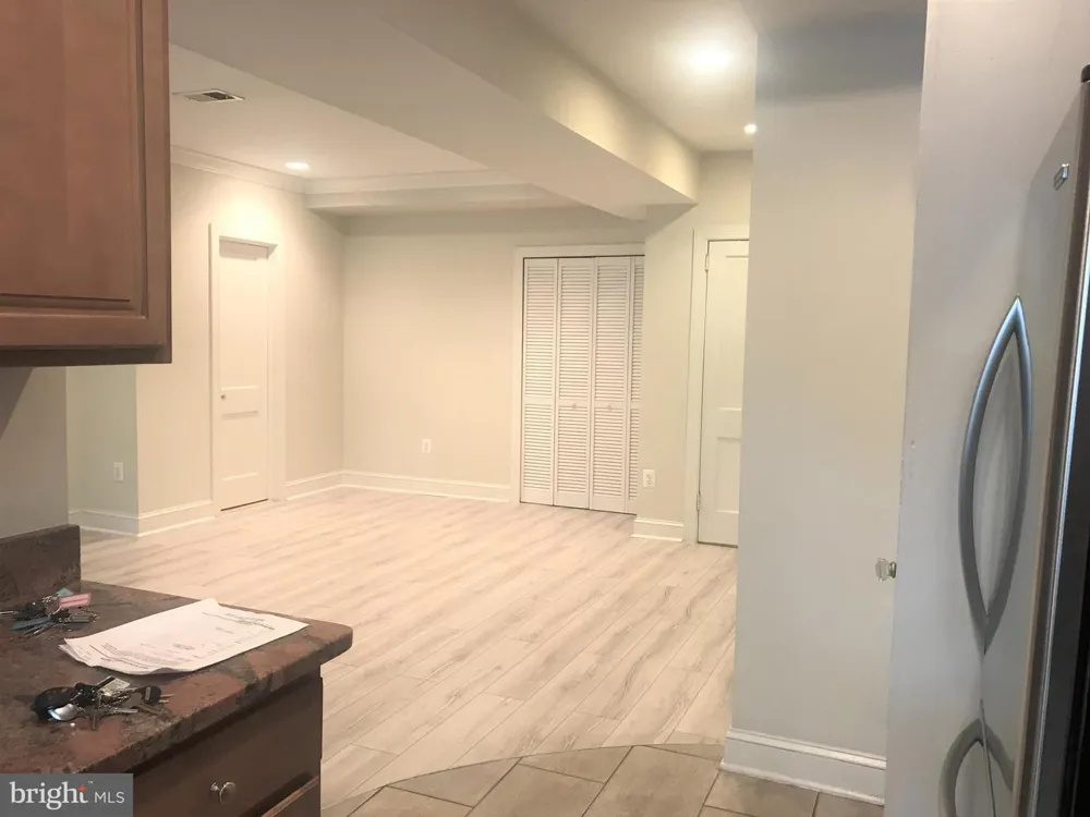 401 COMMONWEALTH AVENUE #20A Alexandria, VA 22301