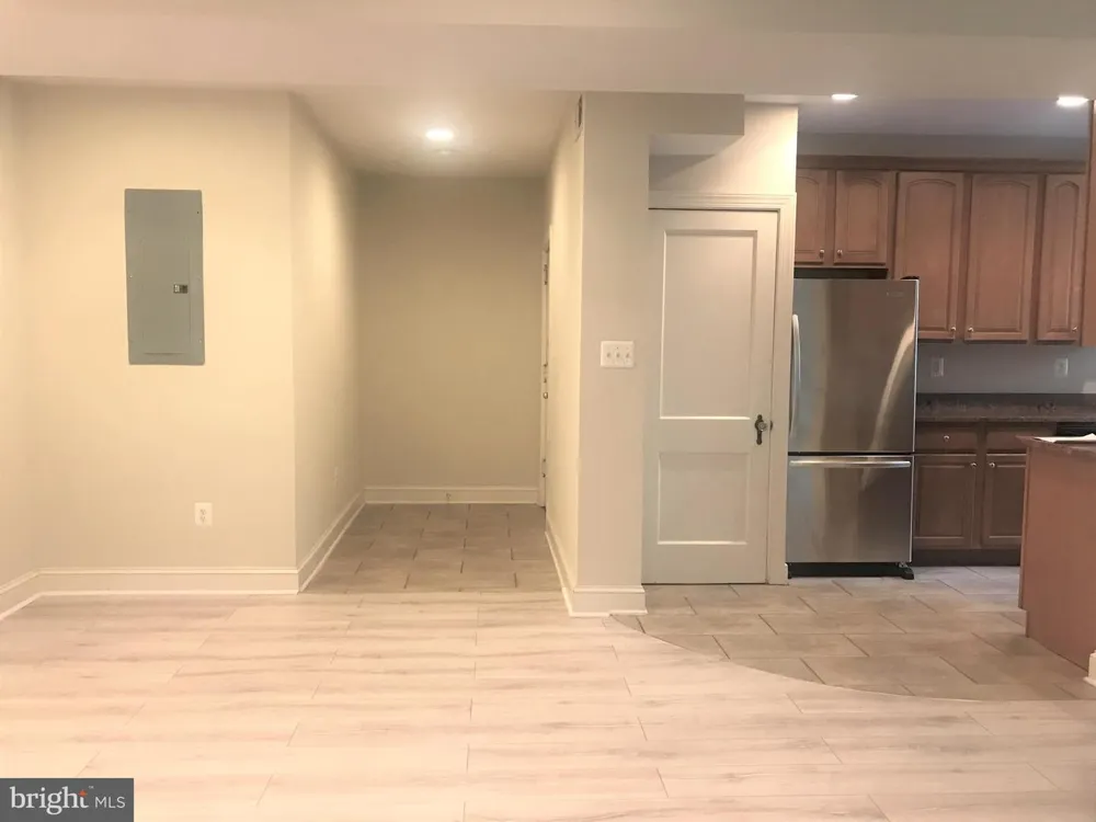 401 COMMONWEALTH AVENUE #20A Alexandria, VA 22301