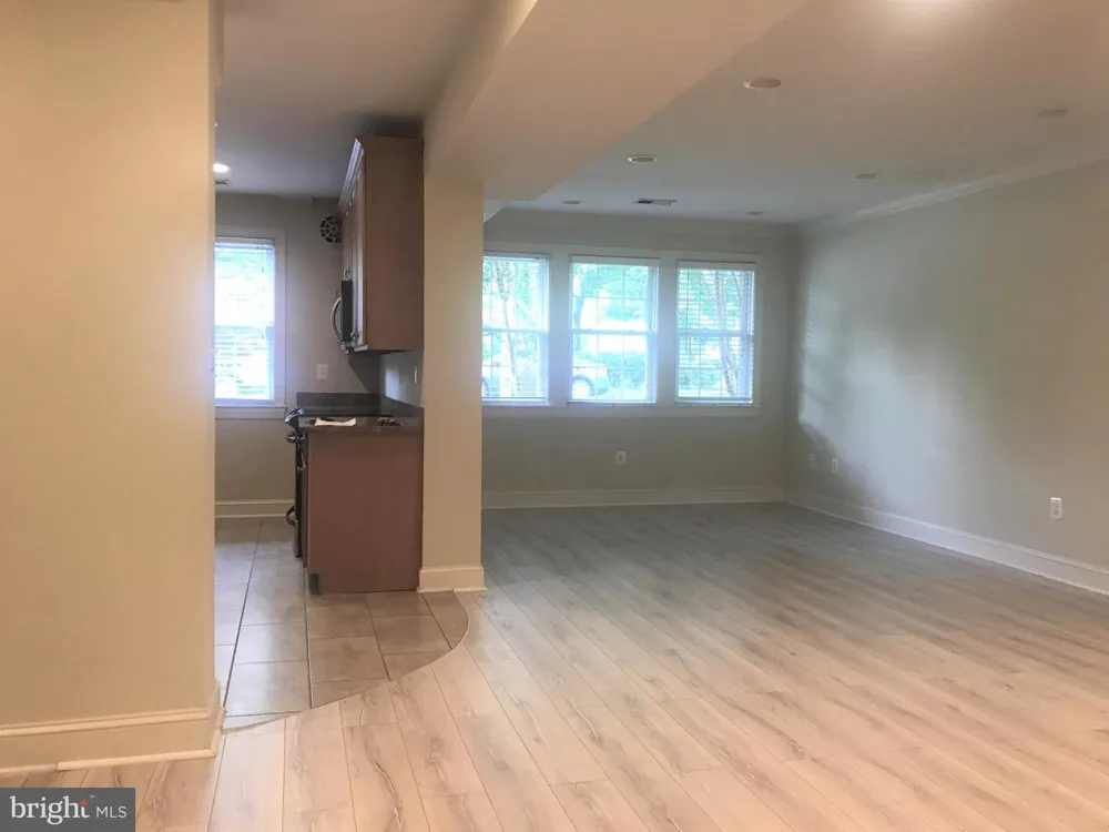 401 COMMONWEALTH AVENUE #20A Alexandria, VA 22301