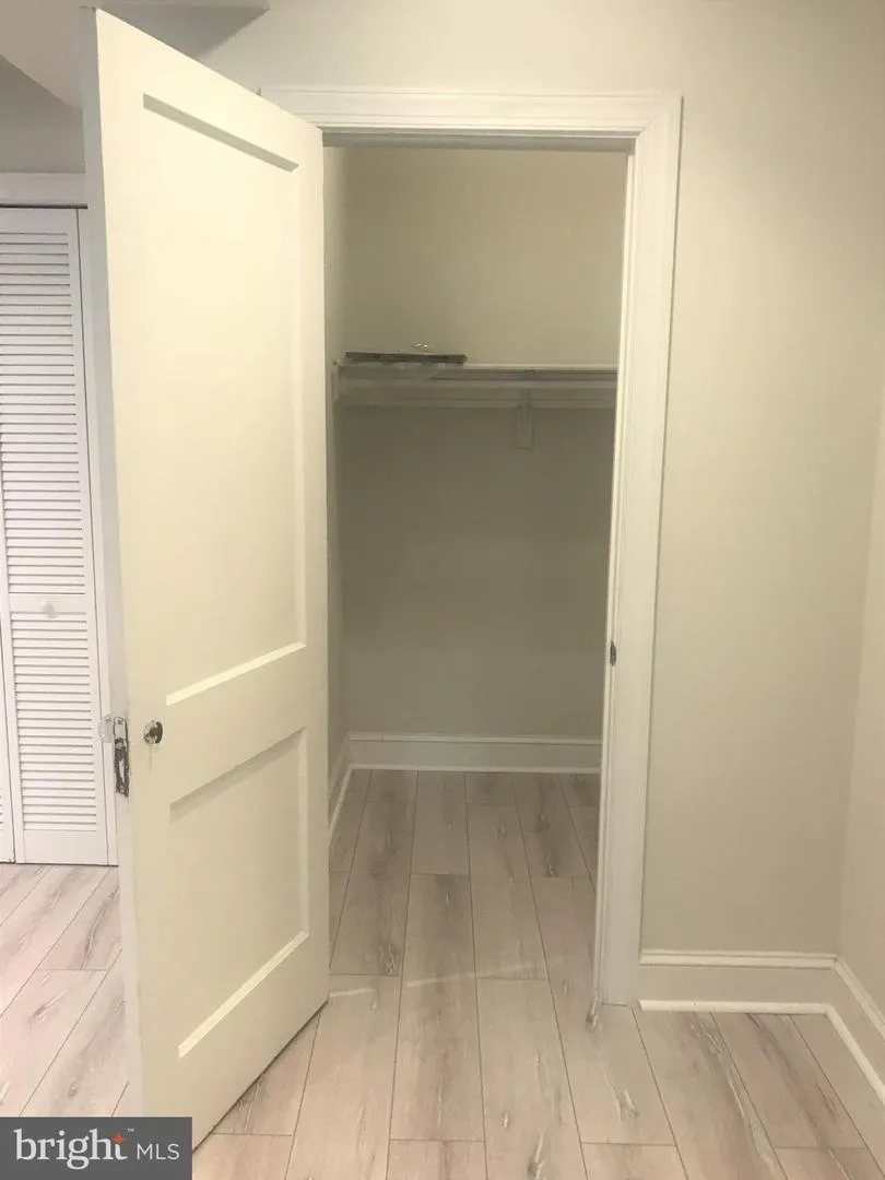 401 COMMONWEALTH AVENUE #20A Alexandria, VA 22301
