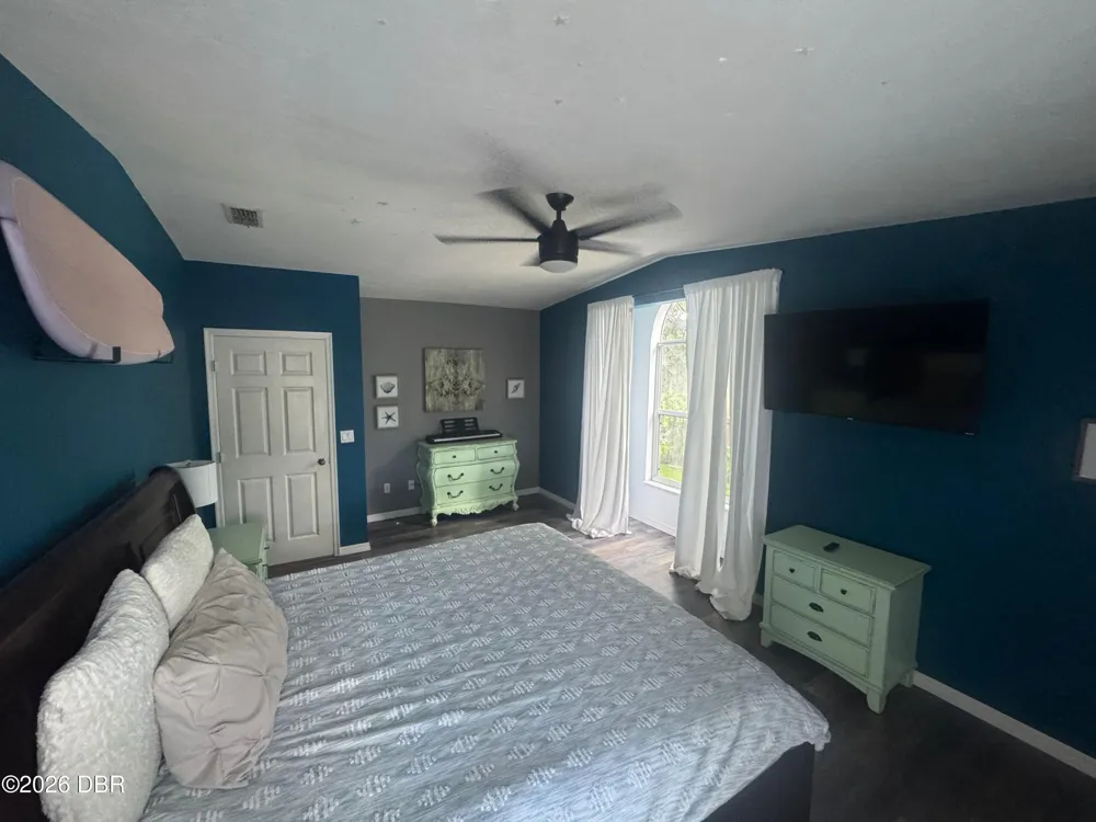 1 Harris Circle Edgewater, FL 32141
