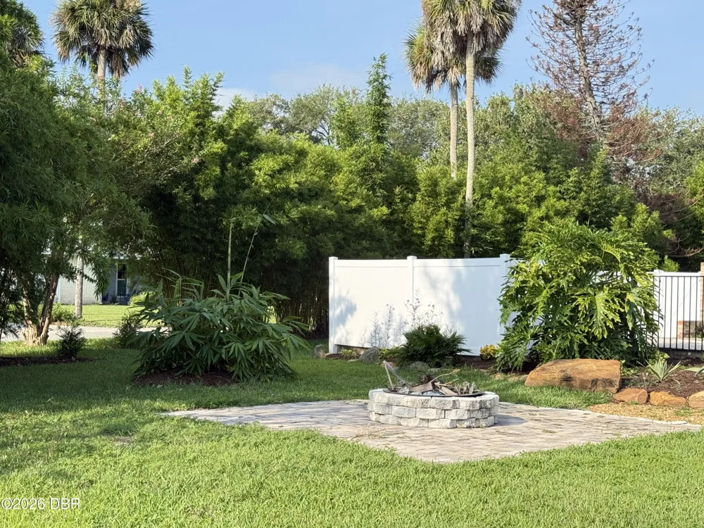 1 Harris Circle Edgewater, FL 32141