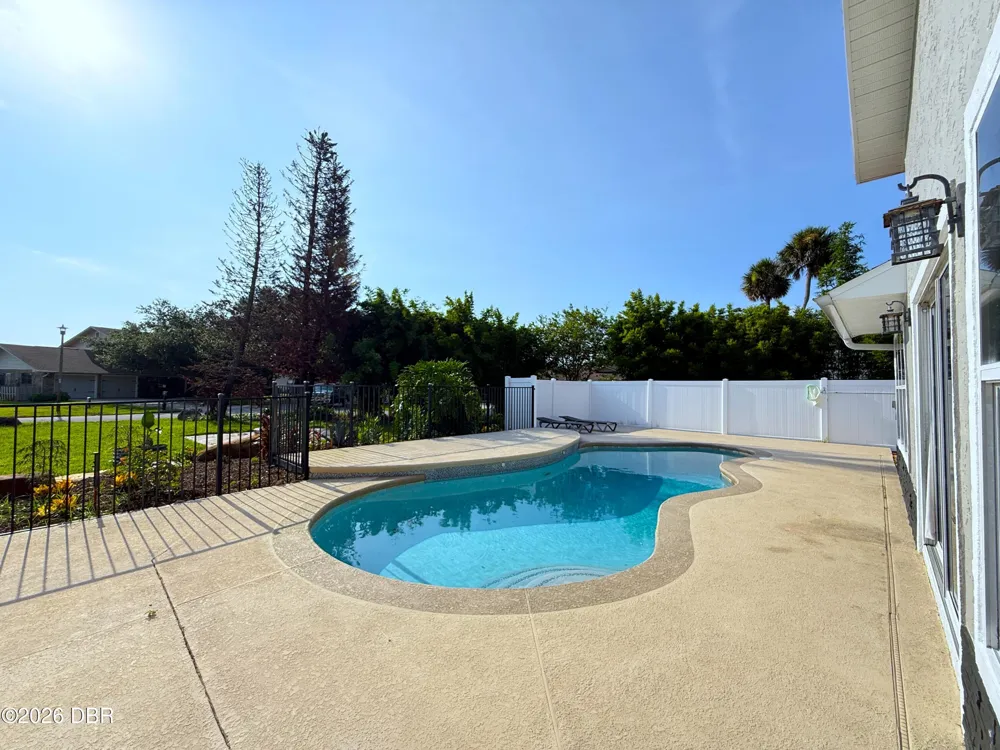 1 Harris Circle Edgewater, FL 32141