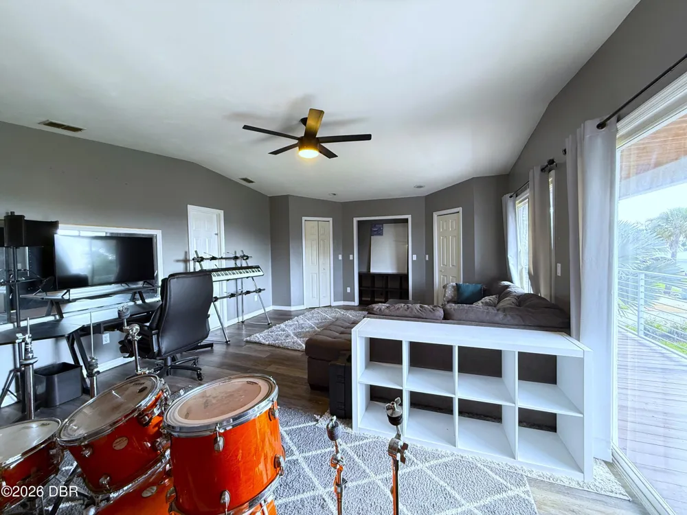 1 Harris Circle Edgewater, FL 32141