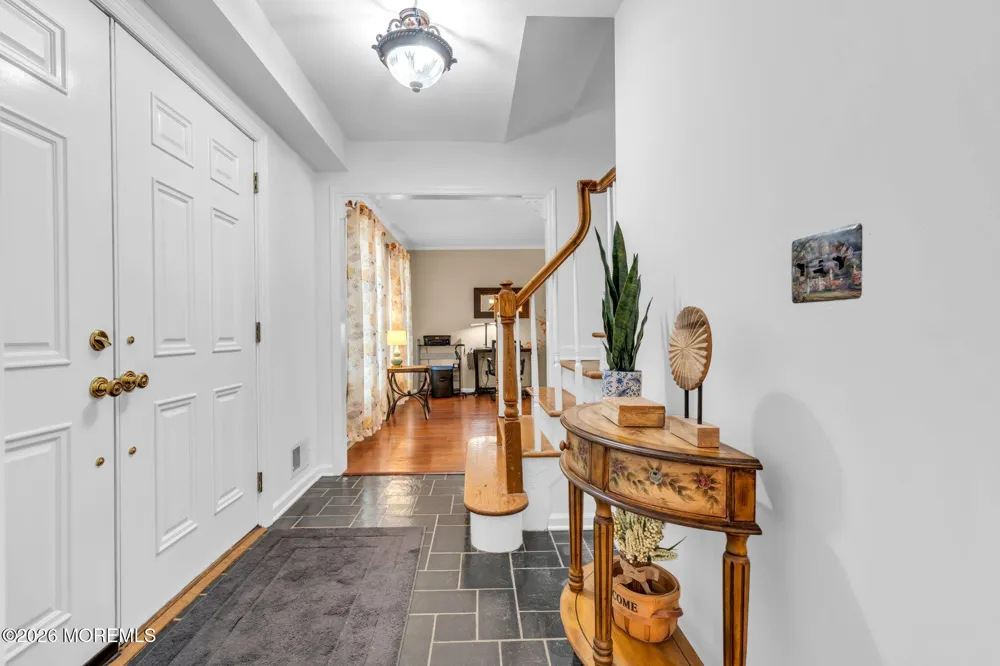 2 Lakeland Drive Matawan, NJ 07747
