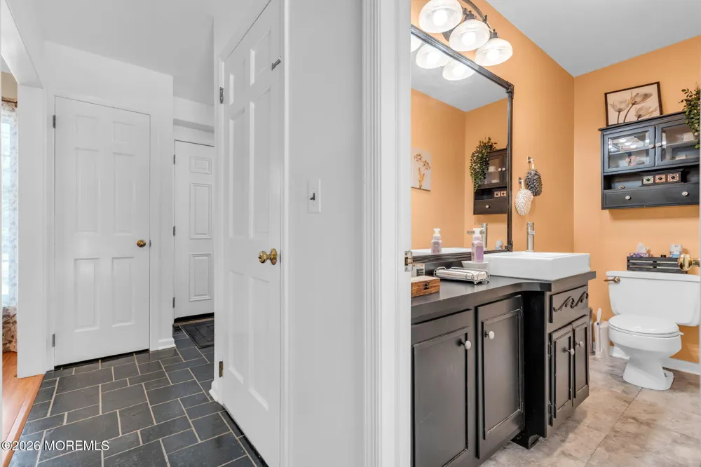 2 Lakeland Drive Matawan, NJ 07747