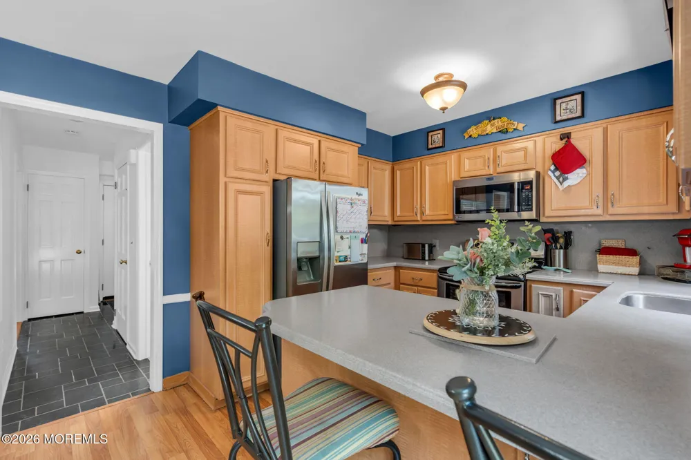 2 Lakeland Drive Matawan, NJ 07747