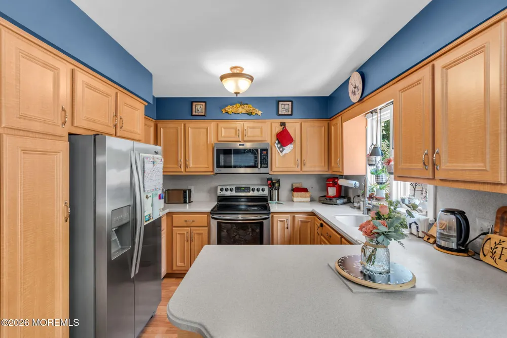 2 Lakeland Drive Matawan, NJ 07747