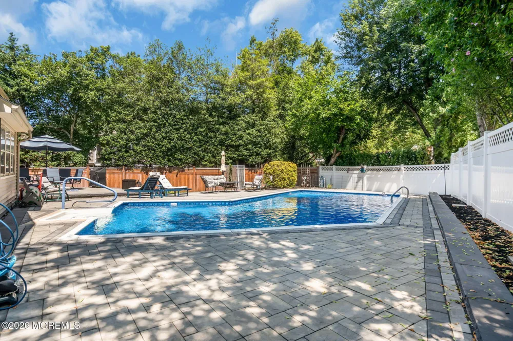 2 Lakeland Drive Matawan, NJ 07747