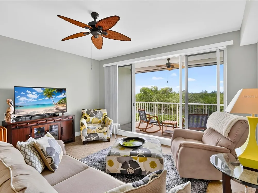 3248 MANGROVE POINT DRIVE Ruskin, FL 33570