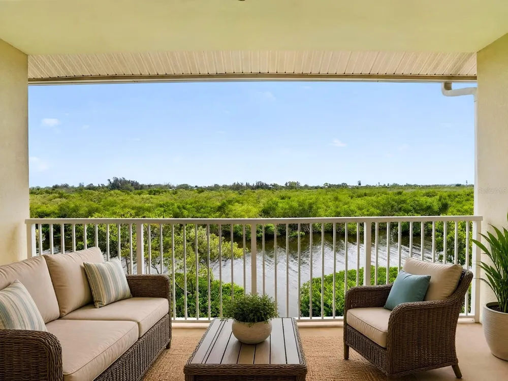 3248 MANGROVE POINT DRIVE Ruskin, FL 33570
