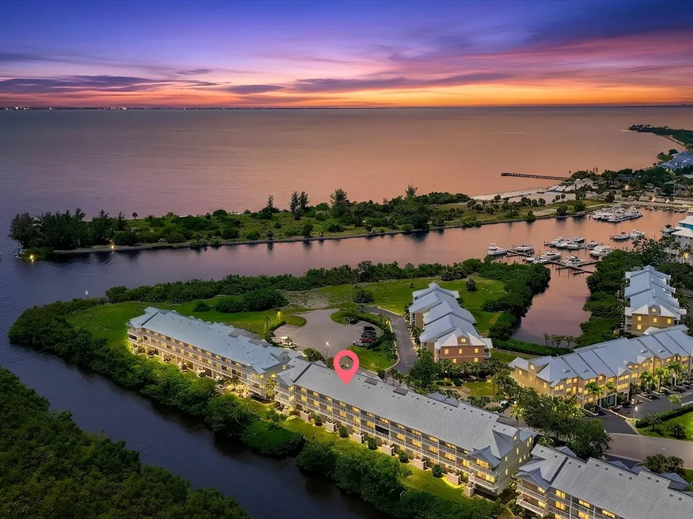 3248 MANGROVE POINT DRIVE Ruskin, FL 33570