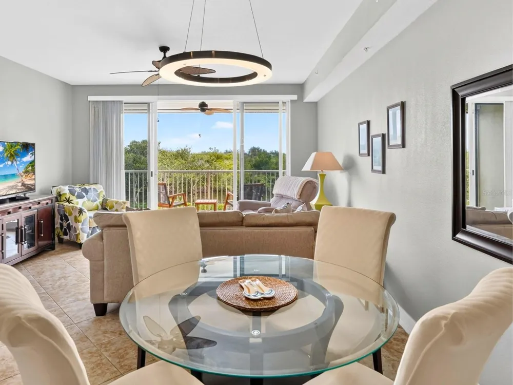 3248 MANGROVE POINT DRIVE Ruskin, FL 33570