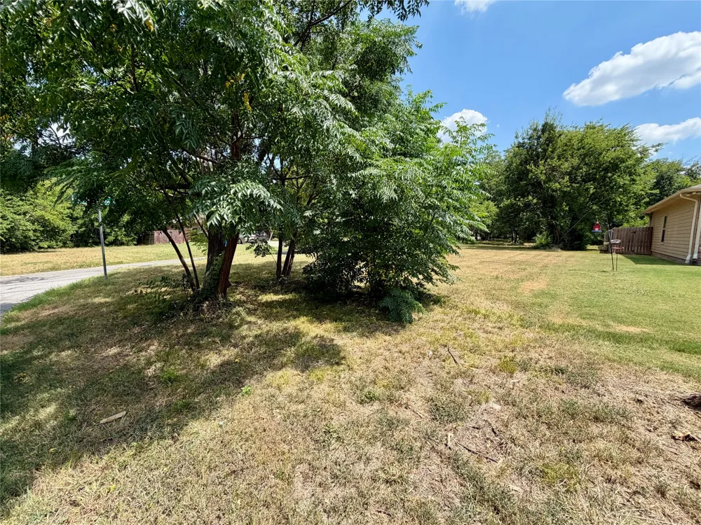 E Williams Street Sherman, TX 75090
