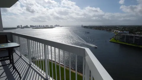 115 Lakeshore Drive #1548
