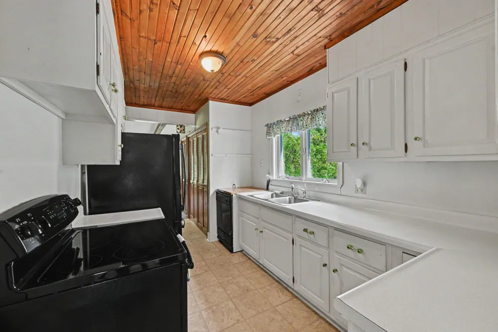 1744 Lincoln Road Allegan, MI 49010