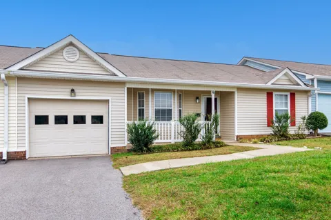 77 Rolling Meadows Dr