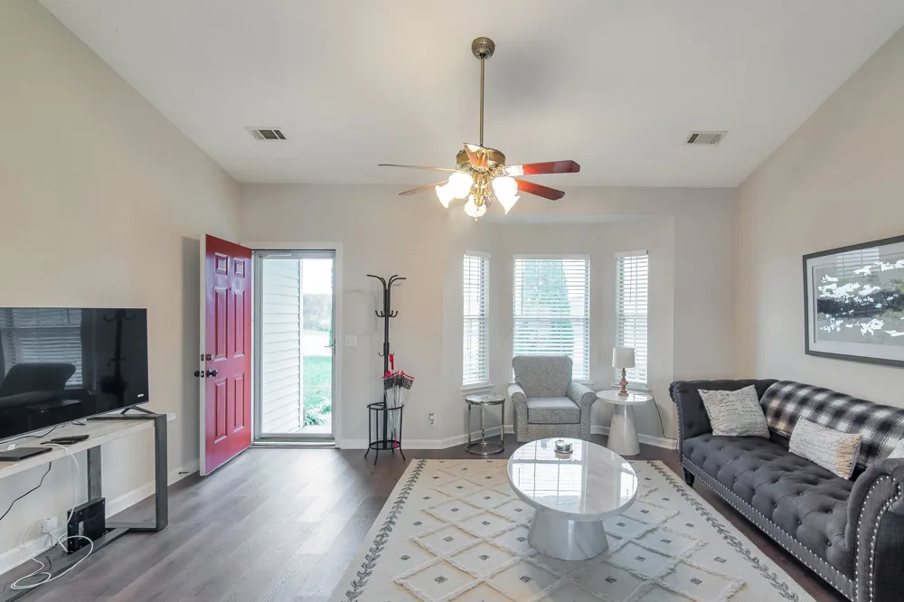 77 Rolling Meadows Dr Goodlettsville, TN 37072