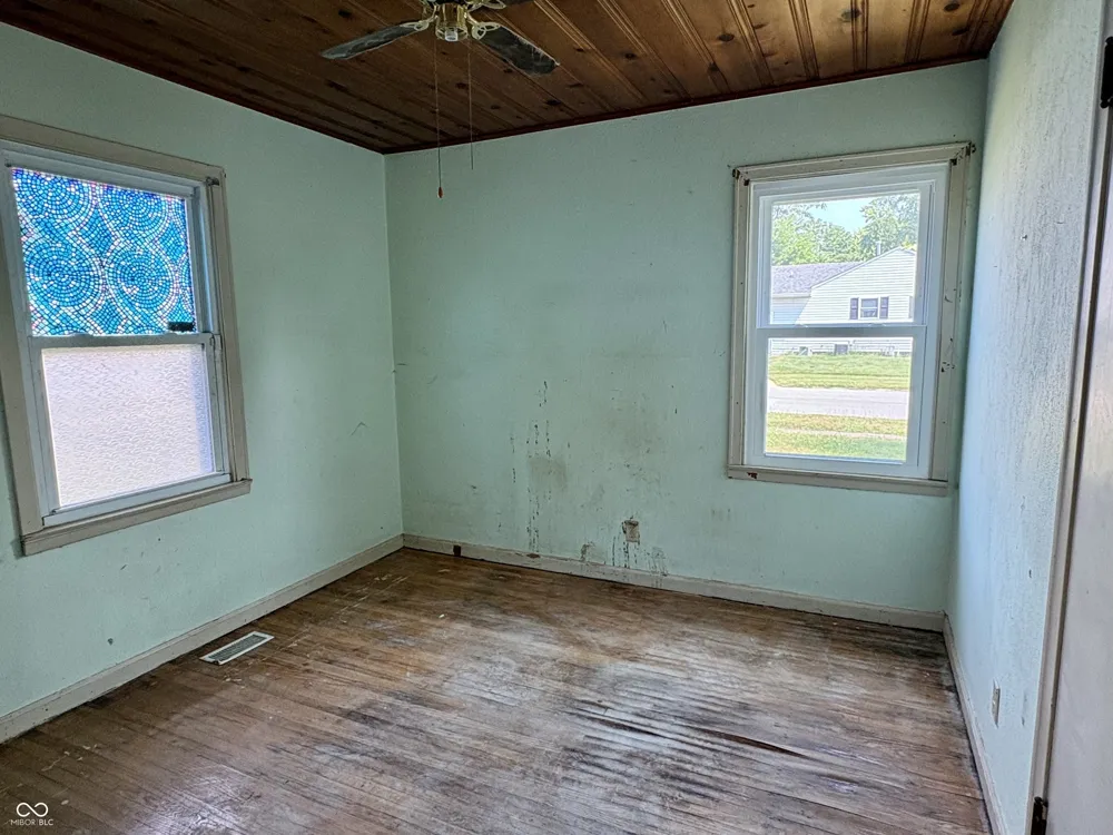 403 Fletcher Lane Beech Grove, IN 46107