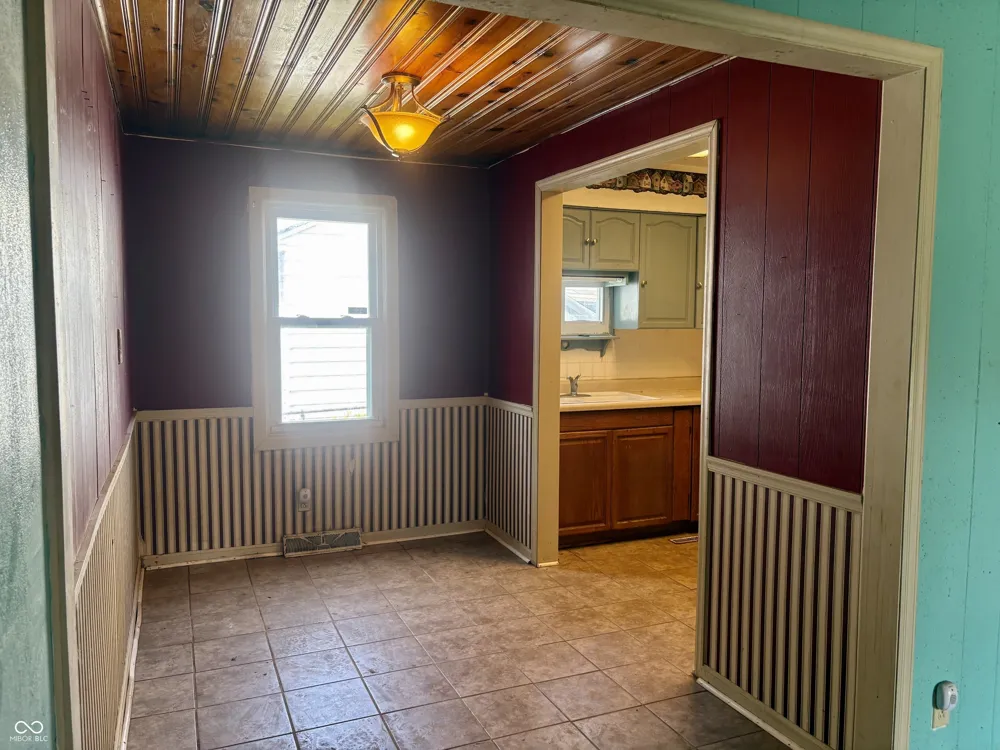 403 Fletcher Lane Beech Grove, IN 46107