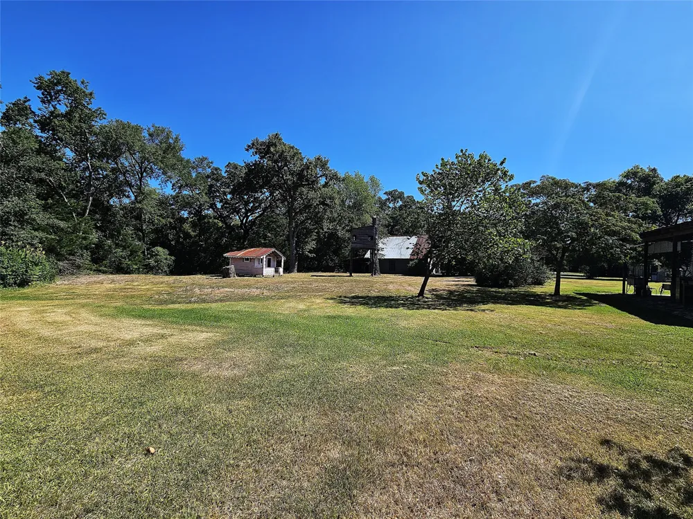 1105 Fm 39 S Donie, TX 75838