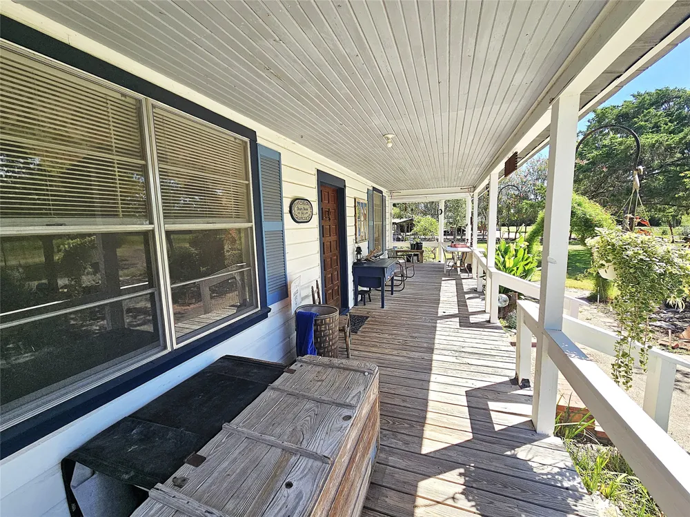 1105 Fm 39 S Donie, TX 75838