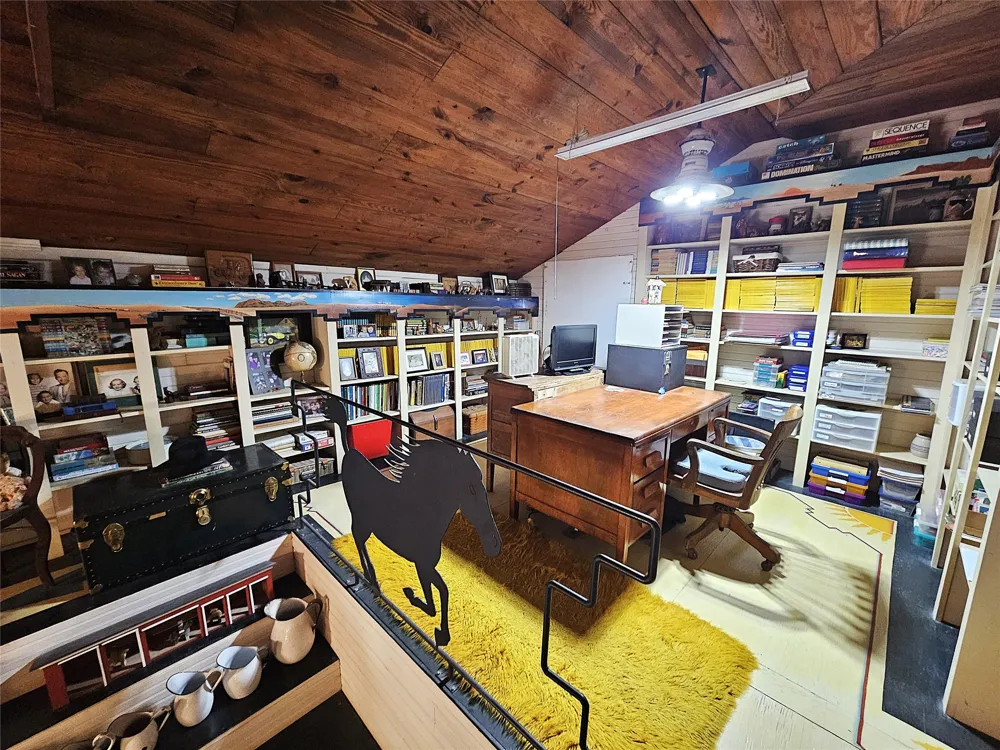 1105 Fm 39 S Donie, TX 75838