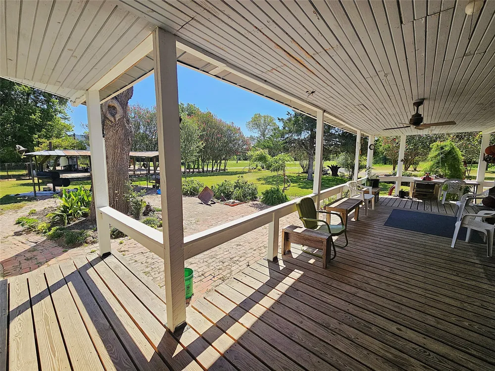1105 Fm 39 S Donie, TX 75838