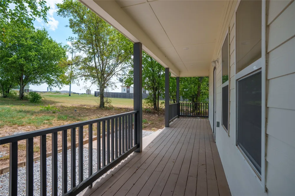 404 Campbell Street Bowie, TX 76230
