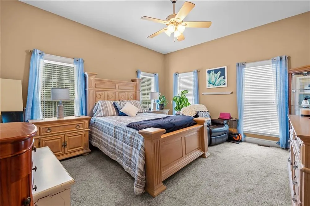 900 Old Four Notch Road Whitesburg, GA 30185