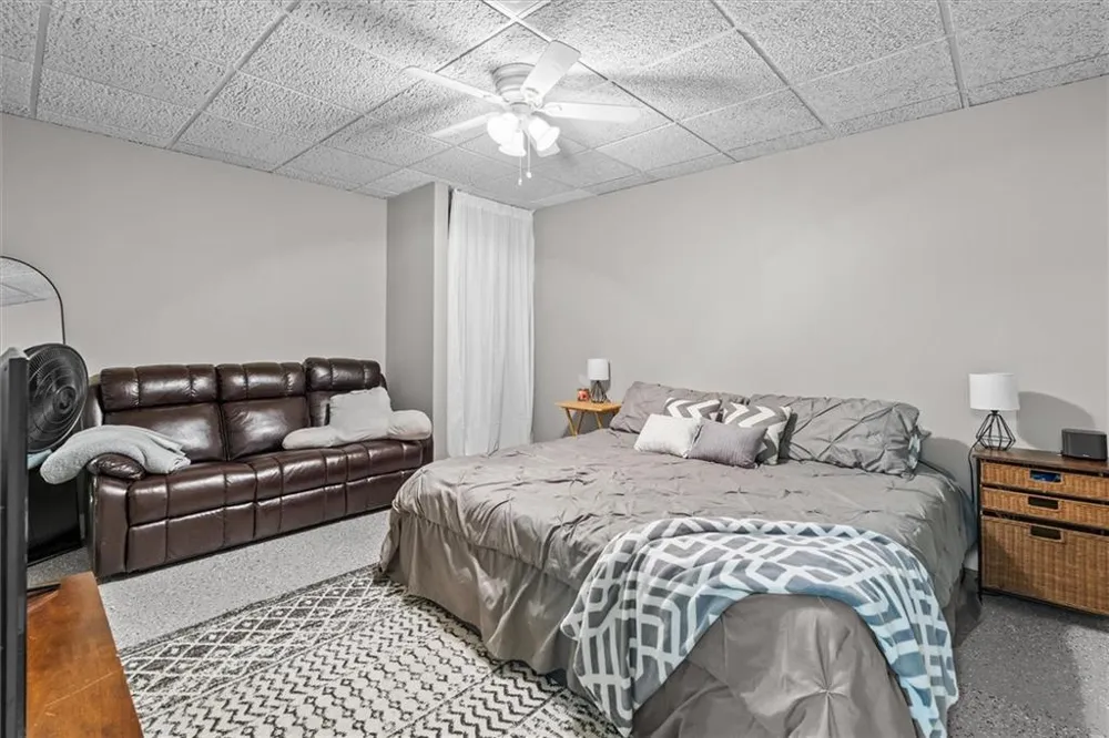 900 Old Four Notch Road Whitesburg, GA 30185
