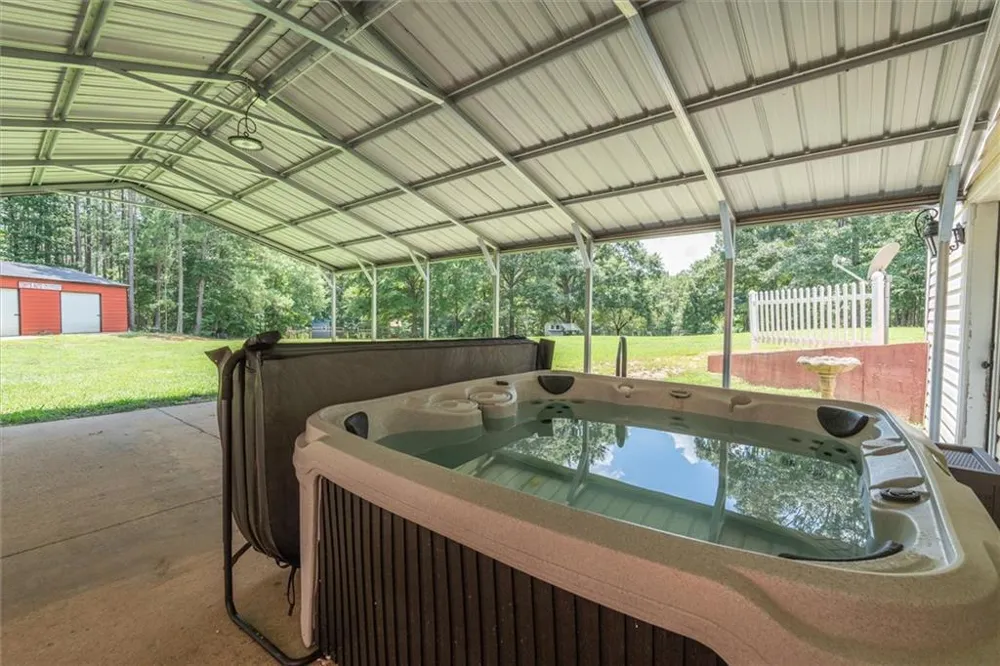900 Old Four Notch Road Whitesburg, GA 30185
