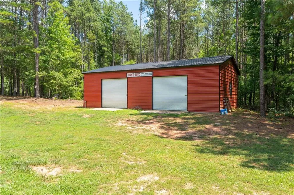 900 Old Four Notch Road Whitesburg, GA 30185