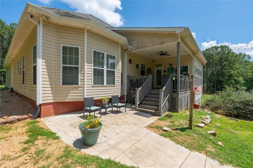 900 Old Four Notch Road Whitesburg, GA 30185