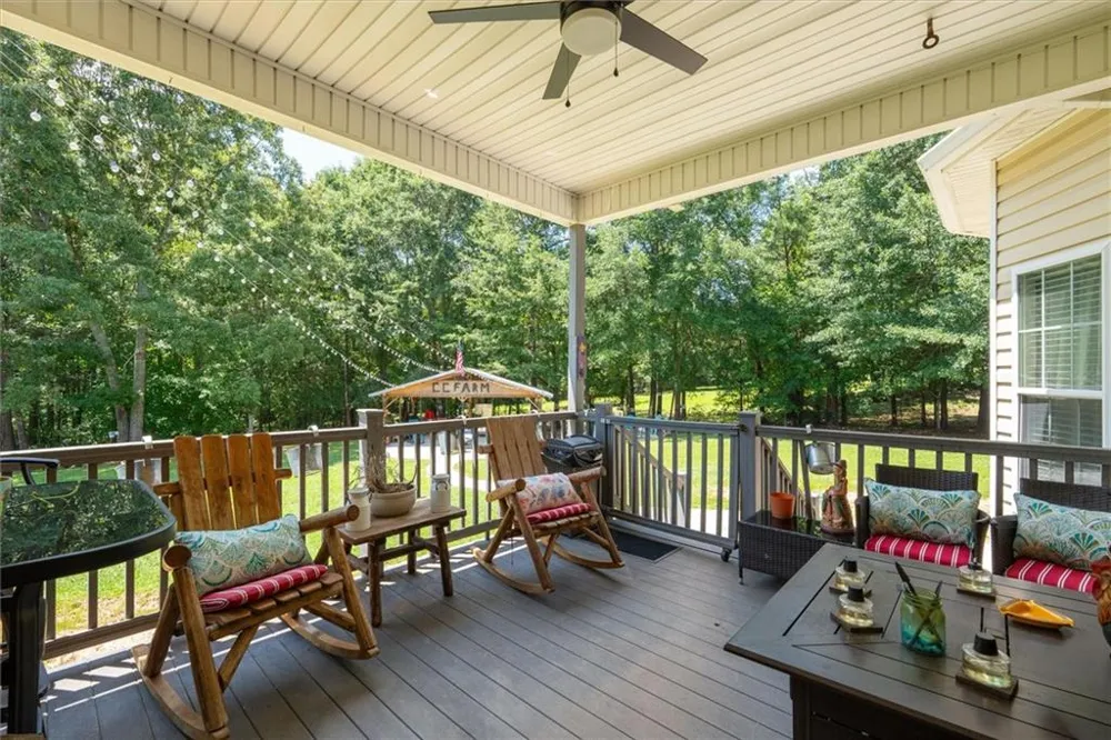 900 Old Four Notch Road Whitesburg, GA 30185