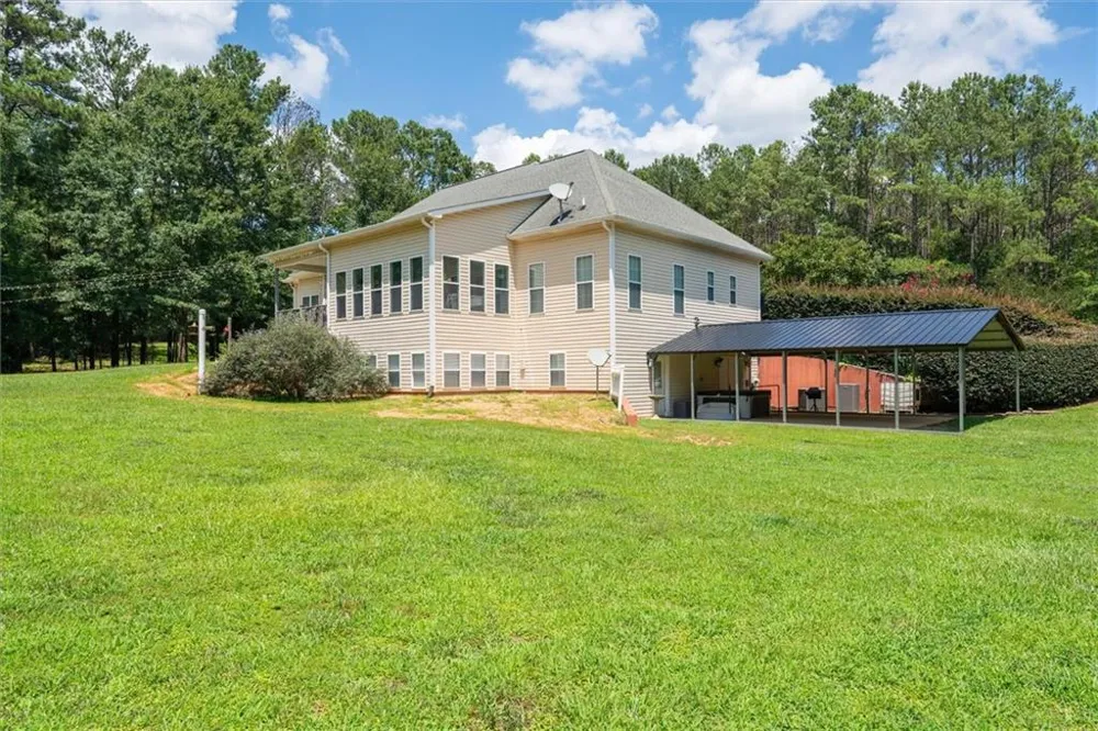 900 Old Four Notch Road Whitesburg, GA 30185