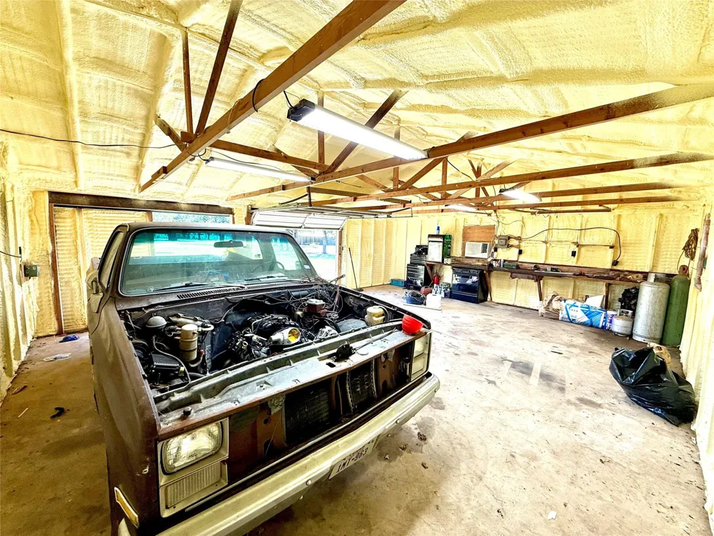 1130 County Road 1g Hallettsville, TX 77964