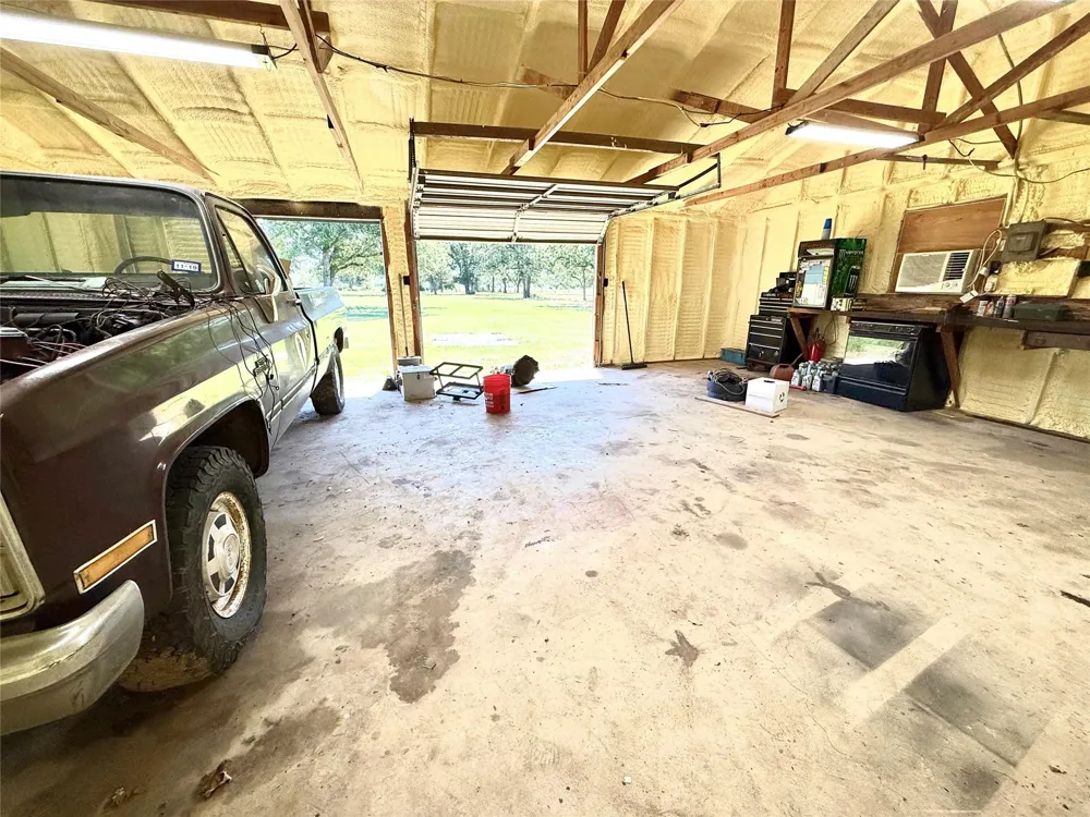 1130 County Road 1g Hallettsville, TX 77964