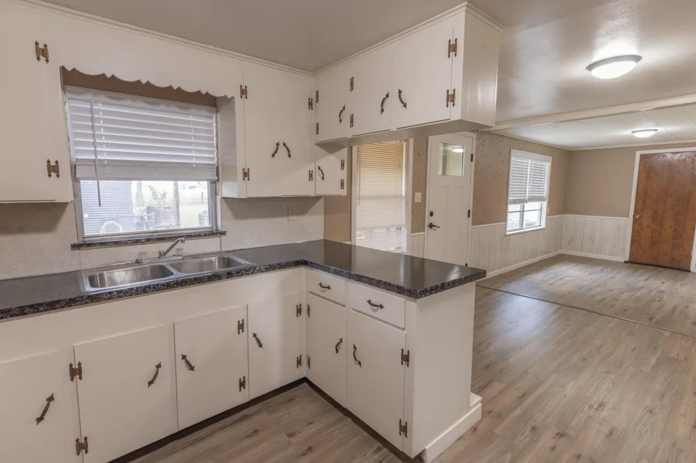 1130 County Road 1g Hallettsville, TX 77964