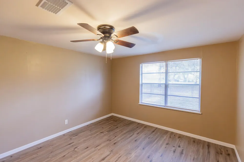 1130 County Road 1g Hallettsville, TX 77964