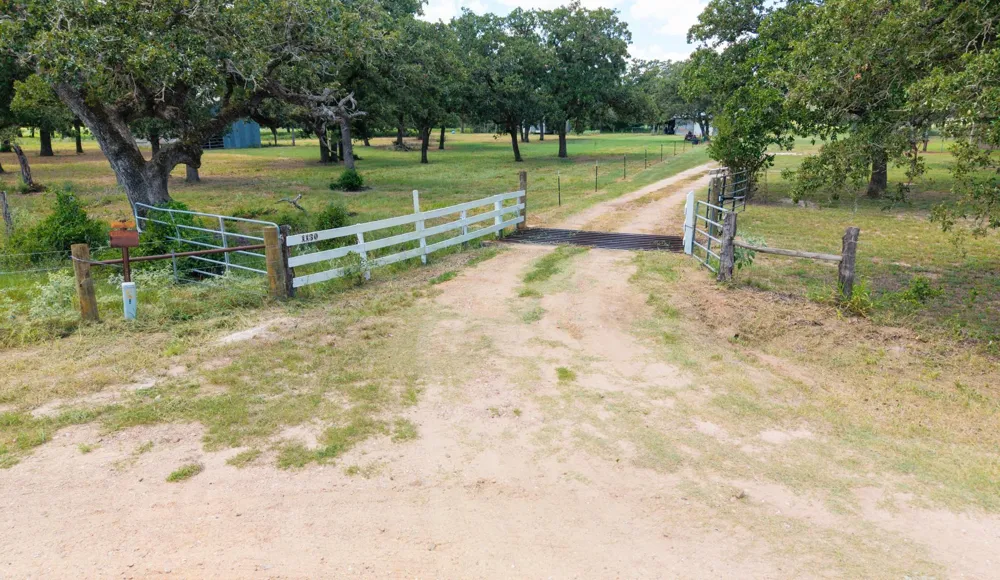 1130 County Road 1g Hallettsville, TX 77964