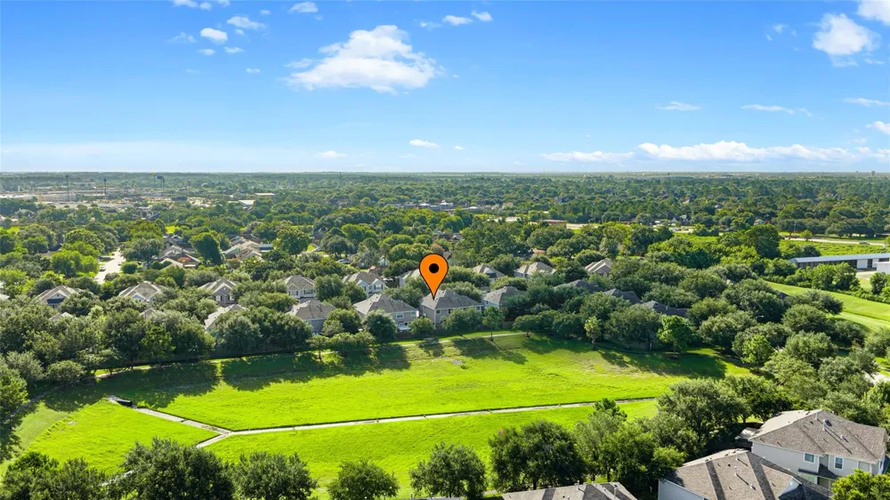 417 Folk Crest Lane Dickinson, TX 77539