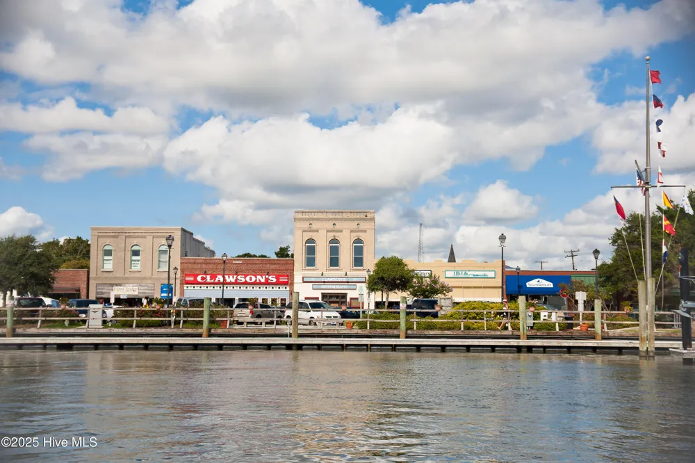 246 Cline Way #Unit 122, 1809 Live Oak Beaufort, NC 28516