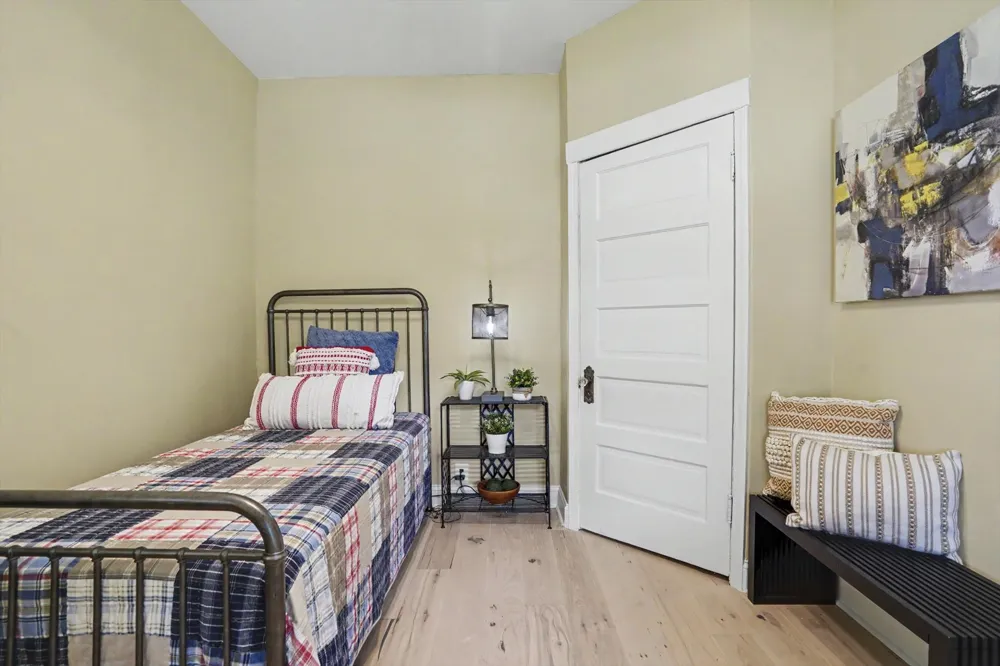 611 S Poplar Street Sapulpa, OK 74066