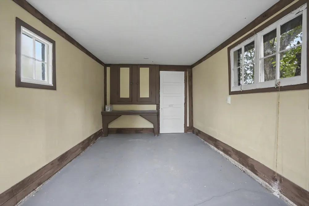611 S Poplar Street Sapulpa, OK 74066