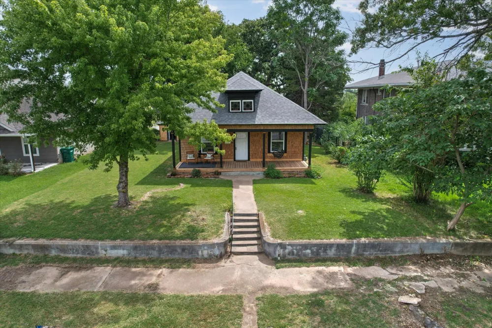 611 S Poplar Street Sapulpa, OK 74066