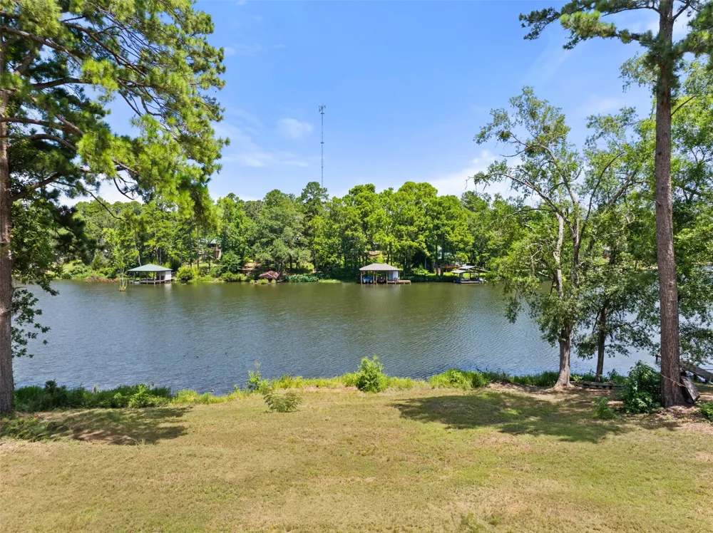 19921 Southside Circle Winona, TX 75792