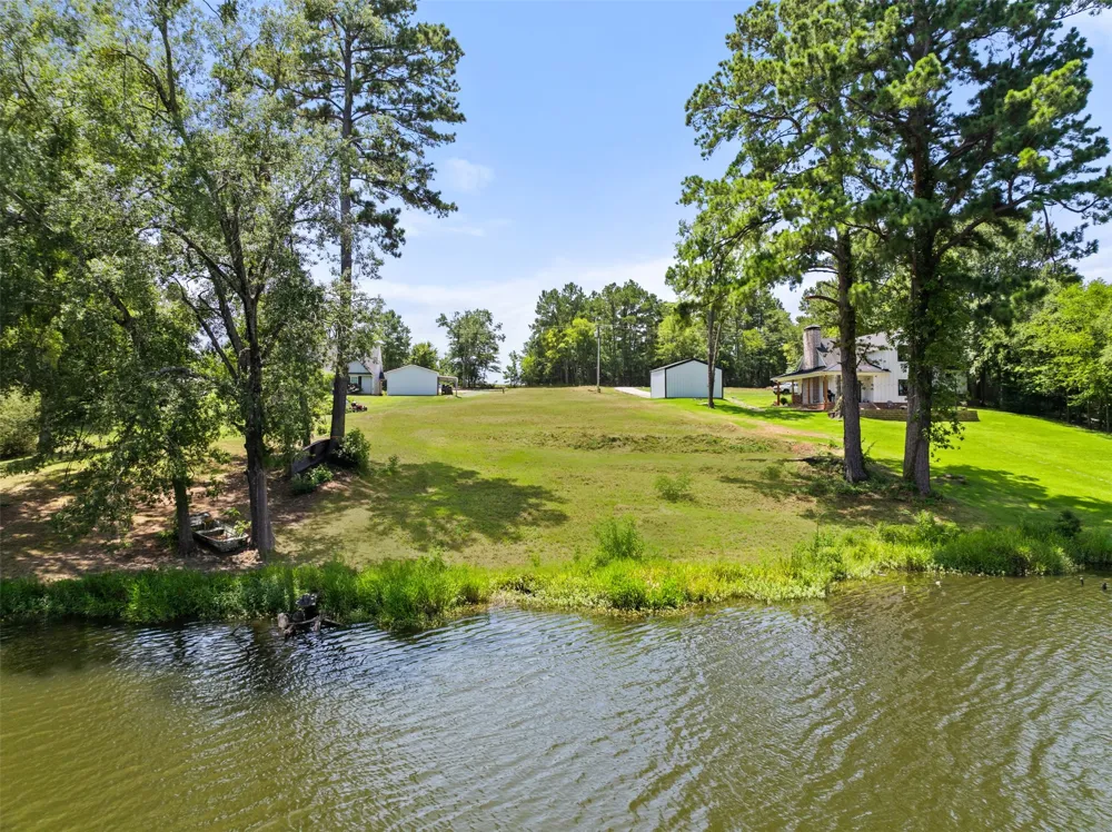 19921 Southside Circle Winona, TX 75792